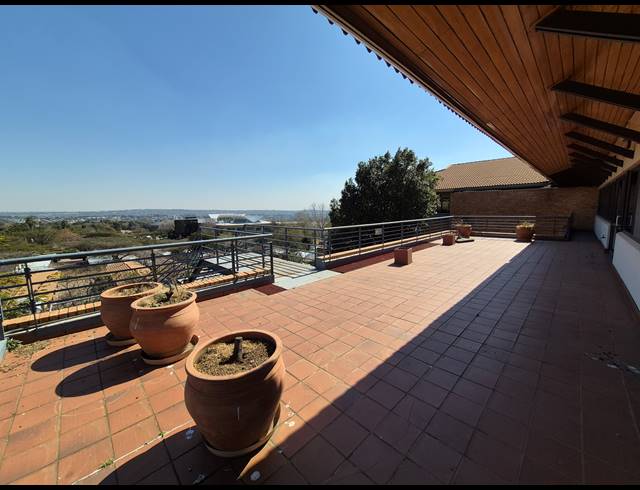 422M² OFFICE TO LET IN WOODMEAD